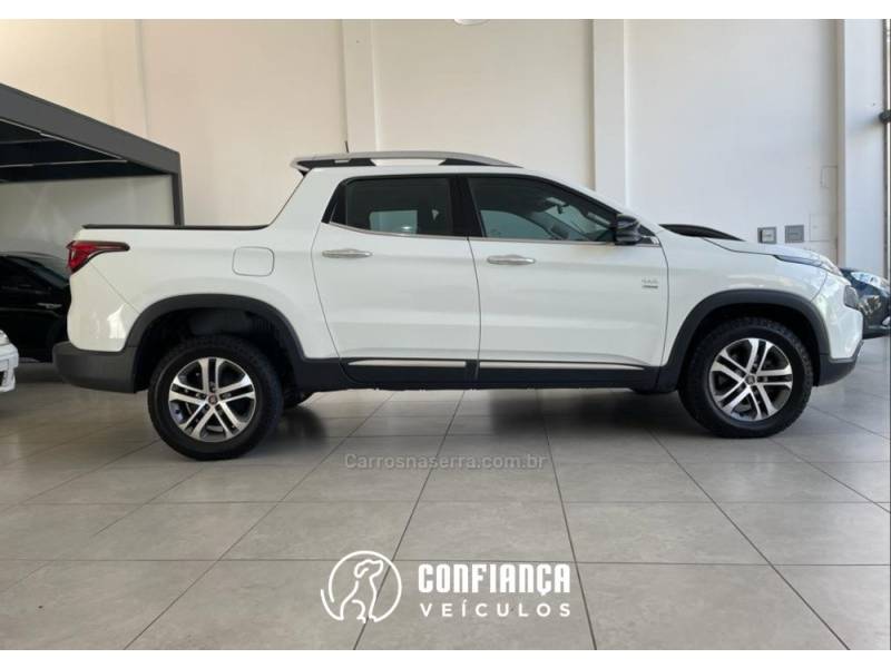 FIAT - TORO - 2017/2017 - Branca - R$ 109.900,00