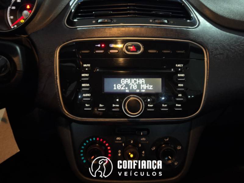 FIAT - PUNTO - 2014/2015 - Vermelha - R$ 44.900,00