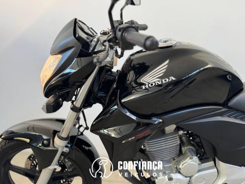 HONDA - CB 300R - 2013/2013 - Preta - R$ 14.500,00