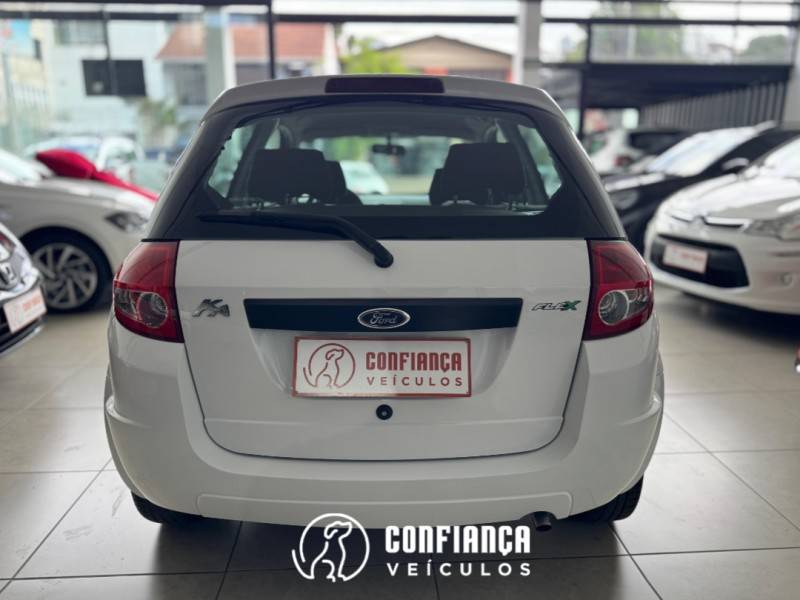 FORD - KA - 2008/2009 - Branca - R$ 22.900,00