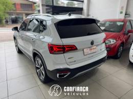 VOLKSWAGEN - TAOS - 2022/2022 - Branca - R$ 151.900,00