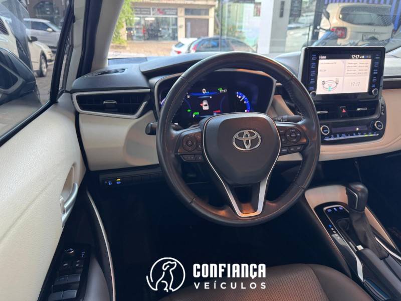 TOYOTA - COROLLA - 2020/2020 - Branca - R$ 132.900,00
