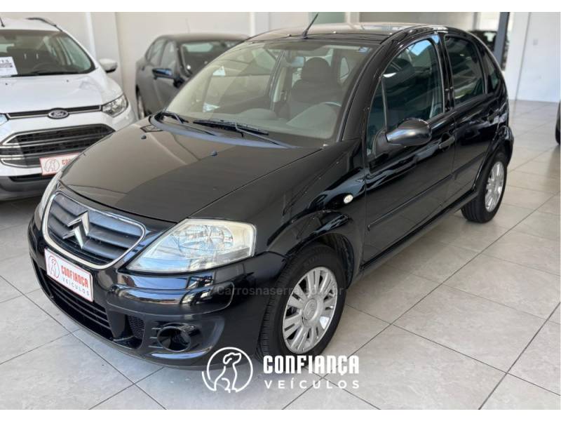 CITROËN - C3 - 2010/2011 - Preta - R$ 25.900,00