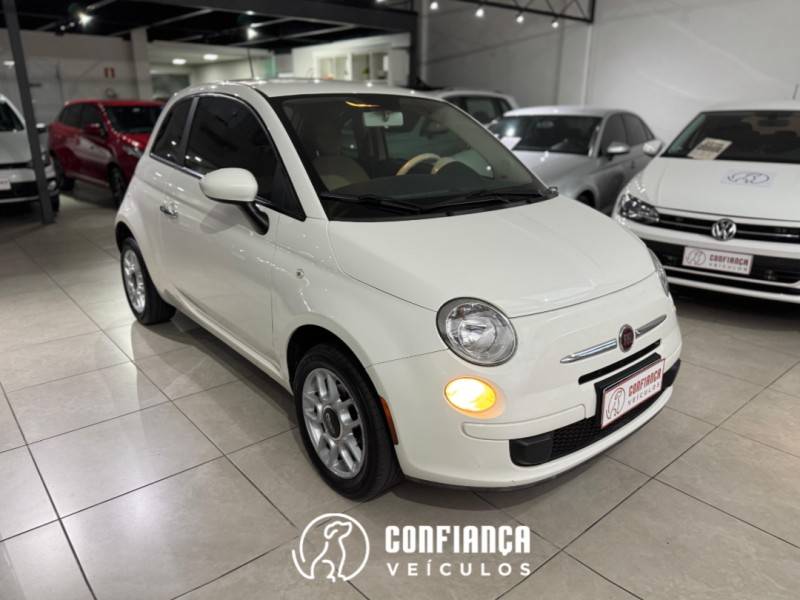 FIAT - 500 - 2012/2013 - Branca - R$ 46.900,00