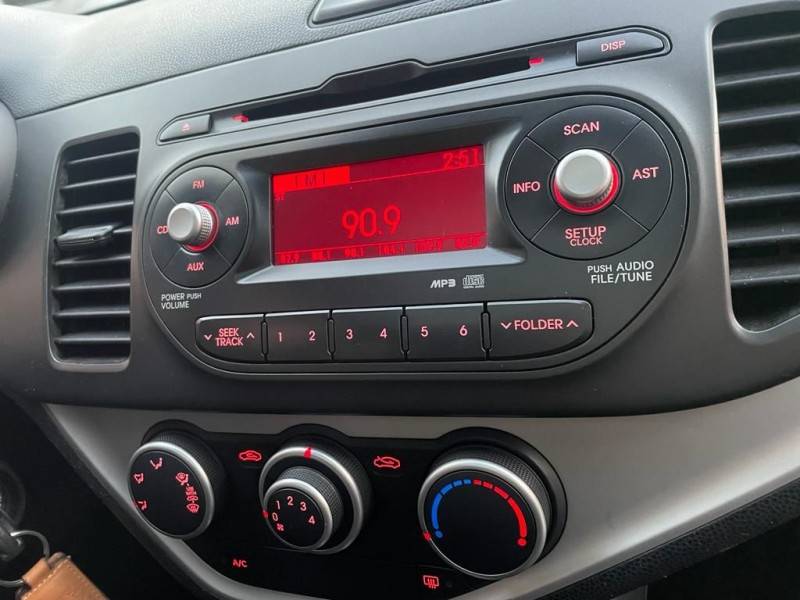 KIA MOTORS - PICANTO - 2012/2013 - Branca - R$ 46.490,00