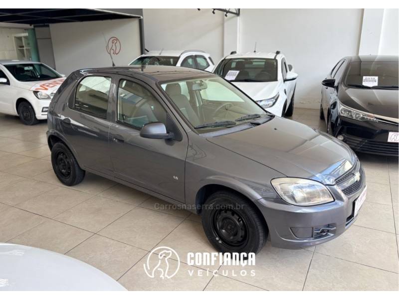 CHEVROLET - CELTA - 2011/2012 - Cinza - R$ 24.900,00