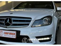 MERCEDES-BENZ - C 250 - 2013/2014 - Branca - R$ 105.900,00