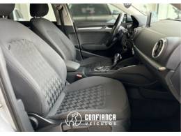 AUDI - A3 - 2014/2014 - Prata - R$ 77.900,00