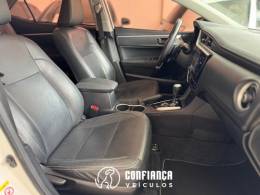 TOYOTA - COROLLA - 2018/2019 - Branca - R$ 108.900,00