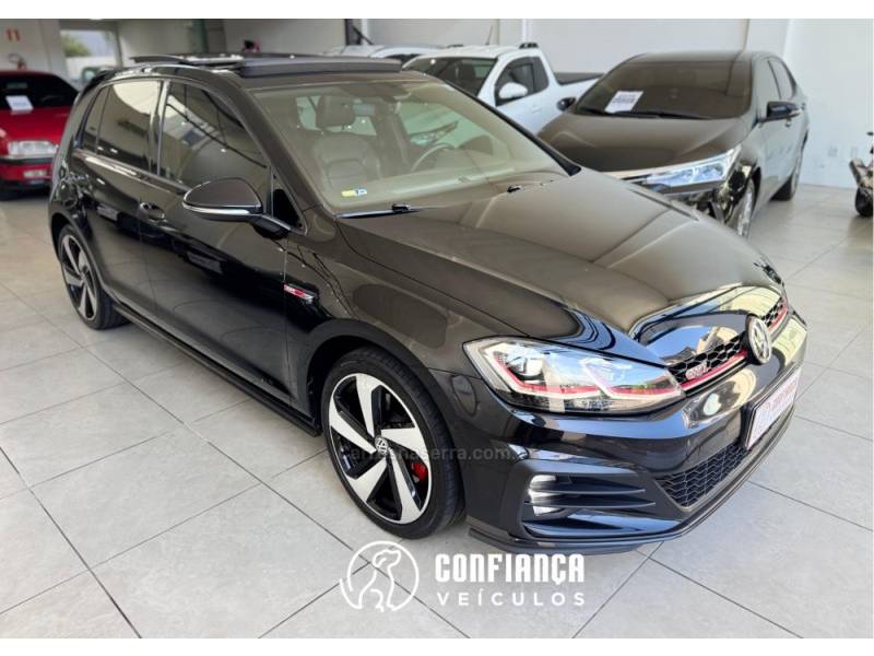 VOLKSWAGEN - GOLF - 2019/2019 - Preta - R$ 219.900,00