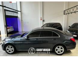 MERCEDES-BENZ - C 180 - 2015/2016 - Cinza - R$ 112.900,00