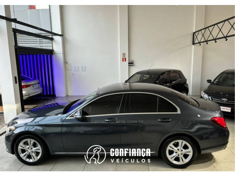 MERCEDES-BENZ - C 180 - 2015/2016 - Cinza - R$ 112.900,00