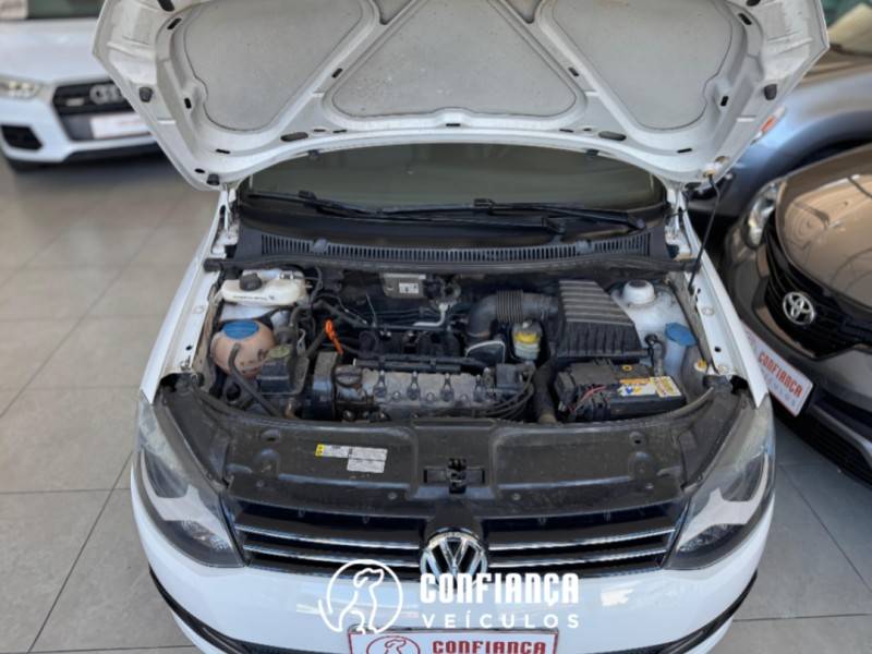 VOLKSWAGEN - SPACEFOX - 2012/2013 - Branca - R$ 39.900,00