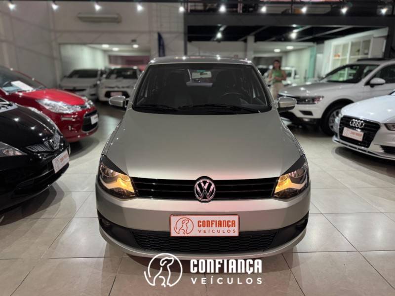 VOLKSWAGEN - FOX - 2010/2010 - Bege - R$ 36.900,00