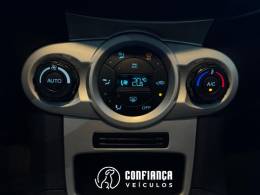 FORD - FIESTA - 2014/2015 - Branca - R$ 45.900,00