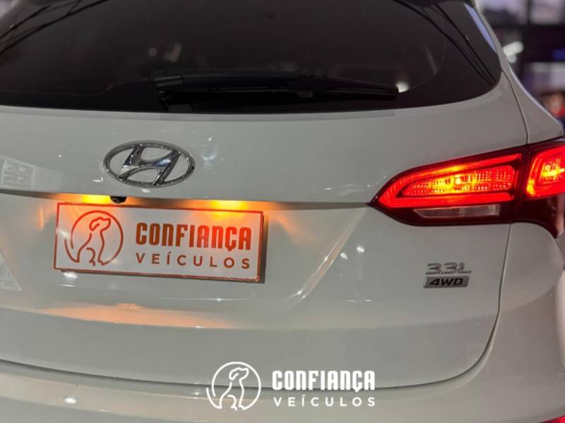 HYUNDAI - SANTA FÉ - 2015/2016 - Branca - R$ 99.900,00