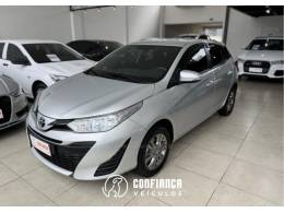 TOYOTA - YARIS - 2021/2022 - Prata - R$ 84.900,00