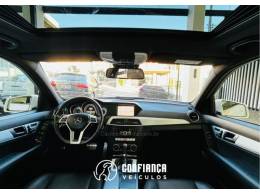 MERCEDES-BENZ - C 250 - 2013/2014 - Branca - R$ 99.900,00