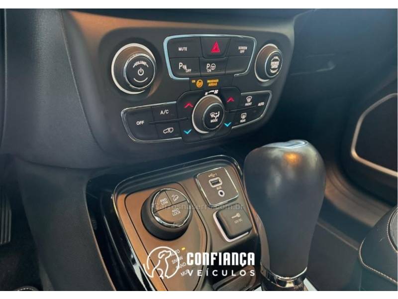 JEEP - COMPASS - 2020/2021 - Branca - R$ 155.900,00