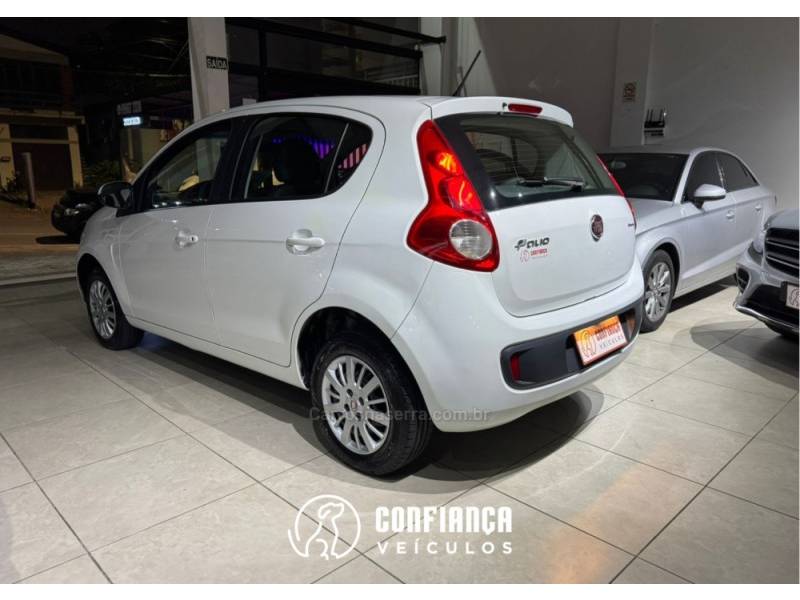 FIAT - PALIO - 2015/2016 - Branca - R$ 39.900,00