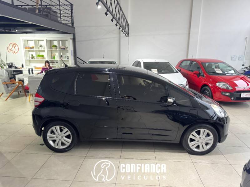 HONDA - FIT - 2009/2009 - Preta - R$ 46.900,00