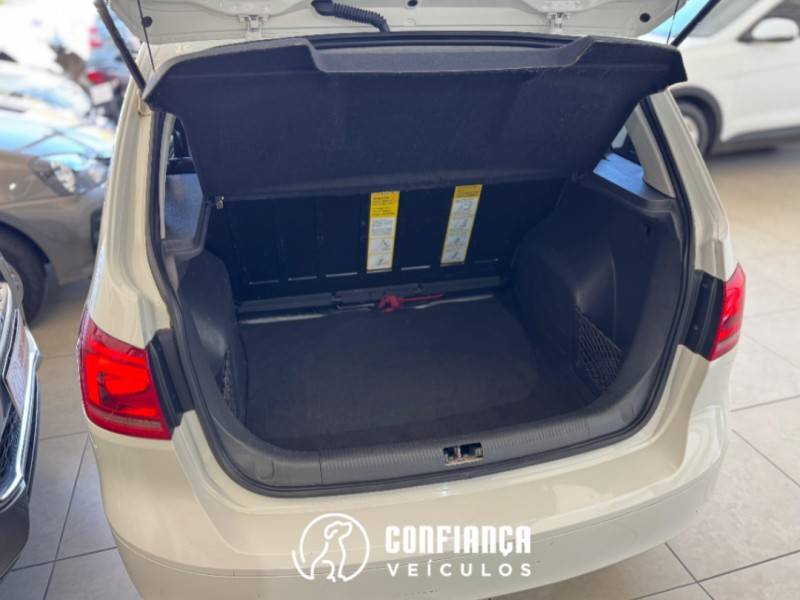 VOLKSWAGEN - SPACEFOX - 2012/2013 - Branca - R$ 39.900,00