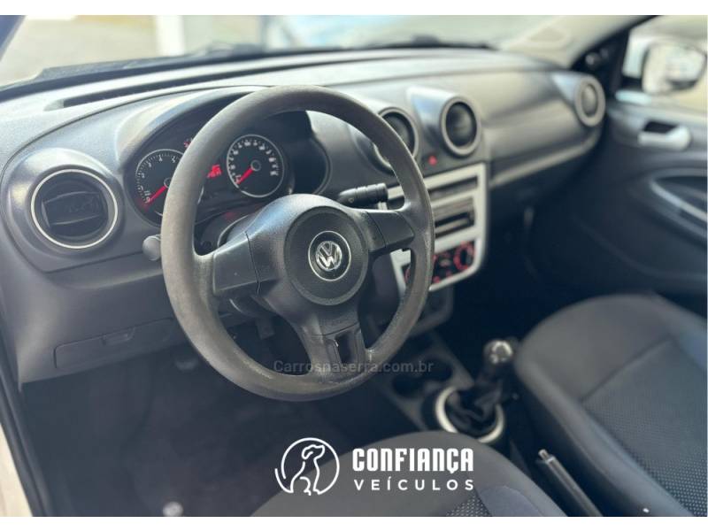 VOLKSWAGEN - SAVEIRO - 2015/2016 - Branca - R$ 46.900,00