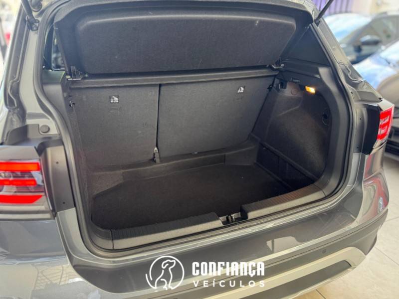 VOLKSWAGEN - T-CROSS - 2024/2025 - Cinza - R$ 149.900,00