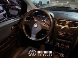 VOLKSWAGEN - FOX - 2010/2010 - Bege - R$ 36.900,00
