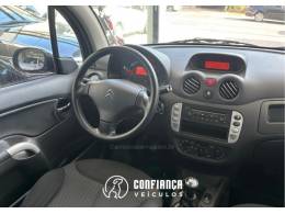 CITROËN - C3 - 2010/2011 - Preta - R$ 25.900,00