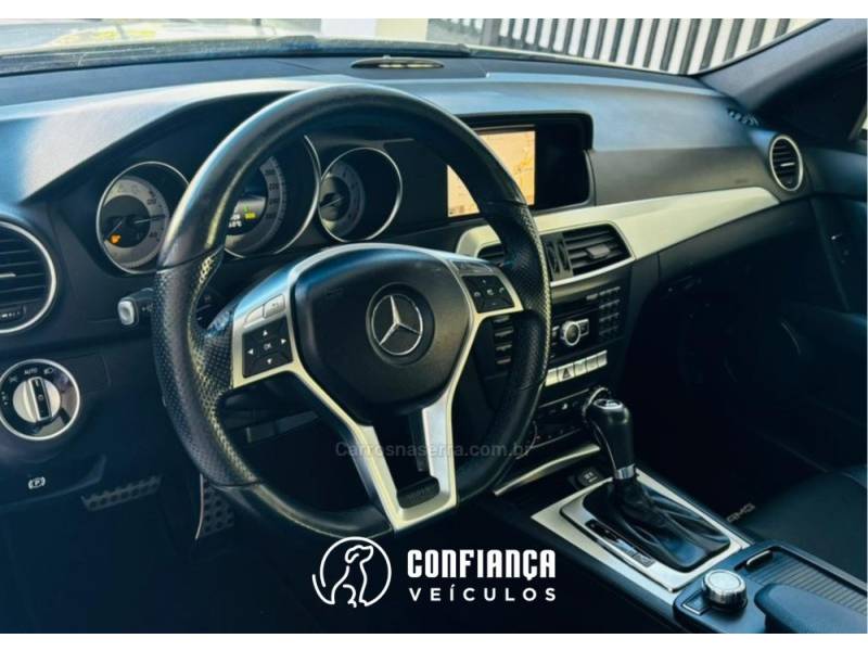 MERCEDES-BENZ - C 250 - 2013/2014 - Branca - R$ 99.900,00