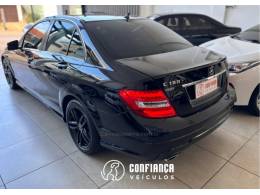 MERCEDES-BENZ - C 180 - 2013/2014 - Preta - R$ 79.900,00