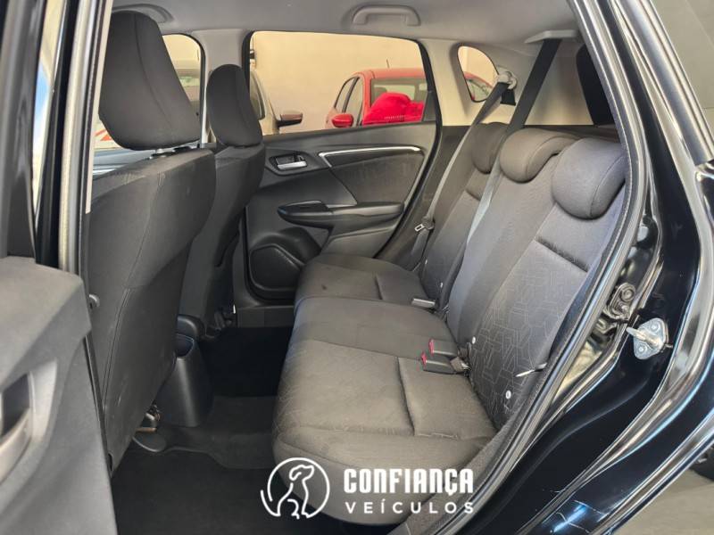 HONDA - FIT - 2015/2016 - Preta - R$ 69.900,00