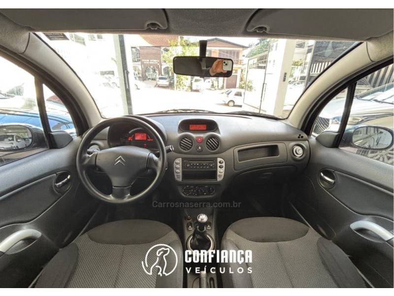 CITROËN - C3 - 2010/2011 - Preta - R$ 25.900,00