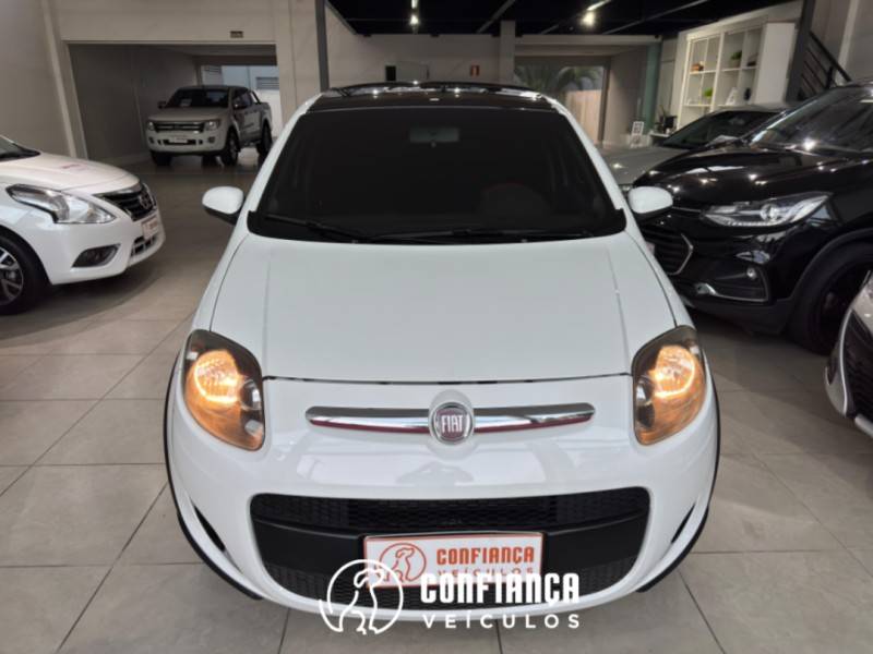 FIAT - PALIO - 2013/2013 - Branca - R$ 42.900,00