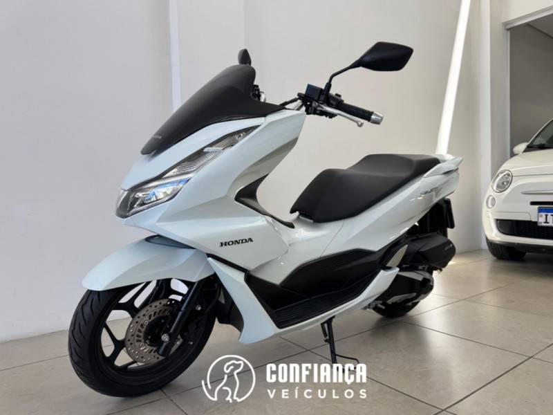 HONDA - PCX - 2023/2023 - Branca - R$ 20.900,00