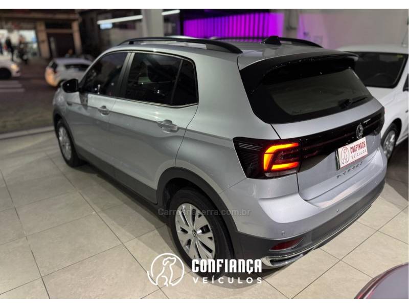 VOLKSWAGEN - T-CROSS - 2021/2021 - Prata - R$ 98.900,00