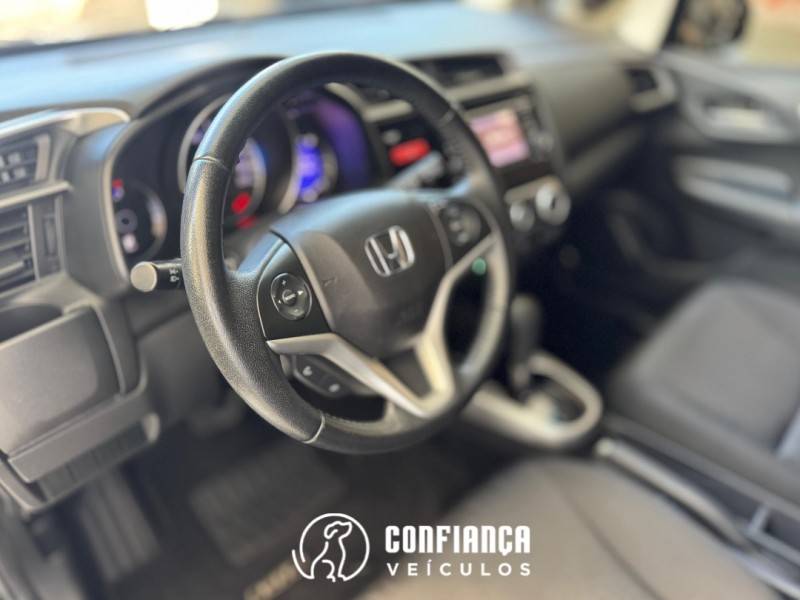 HONDA - FIT - 2015/2016 - Preta - R$ 69.900,00
