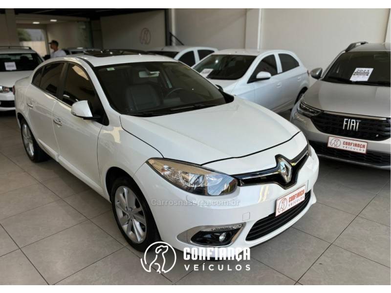 RENAULT - FLUENCE - 2014/2015 - Branca - R$ 61.900,00