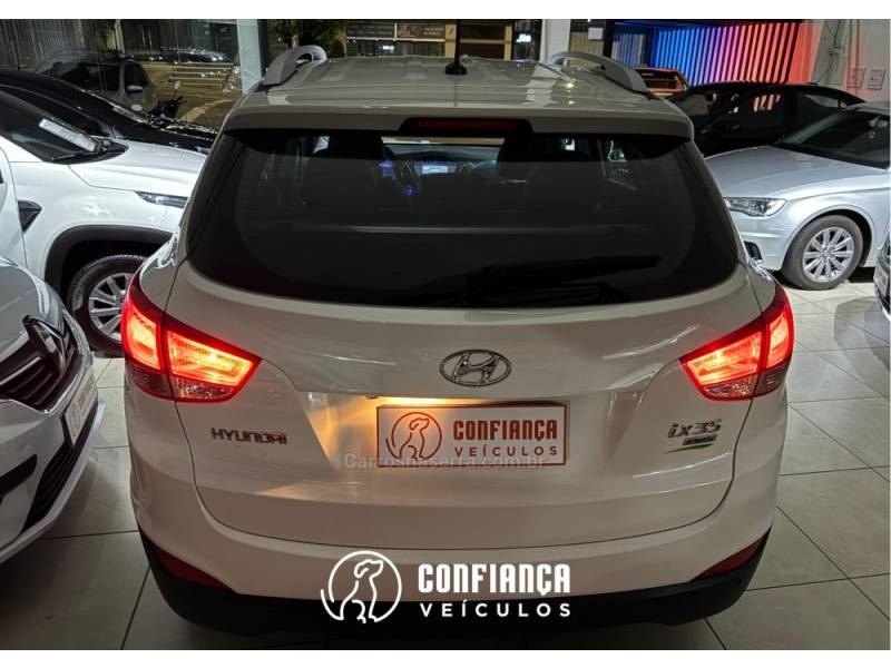 HYUNDAI - IX35 - 2014/2015 - Branca - R$ 75.900,00