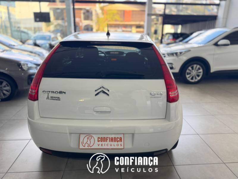 CITROËN - C4 - 2013/2014 - Branca - R$ 39.900,00