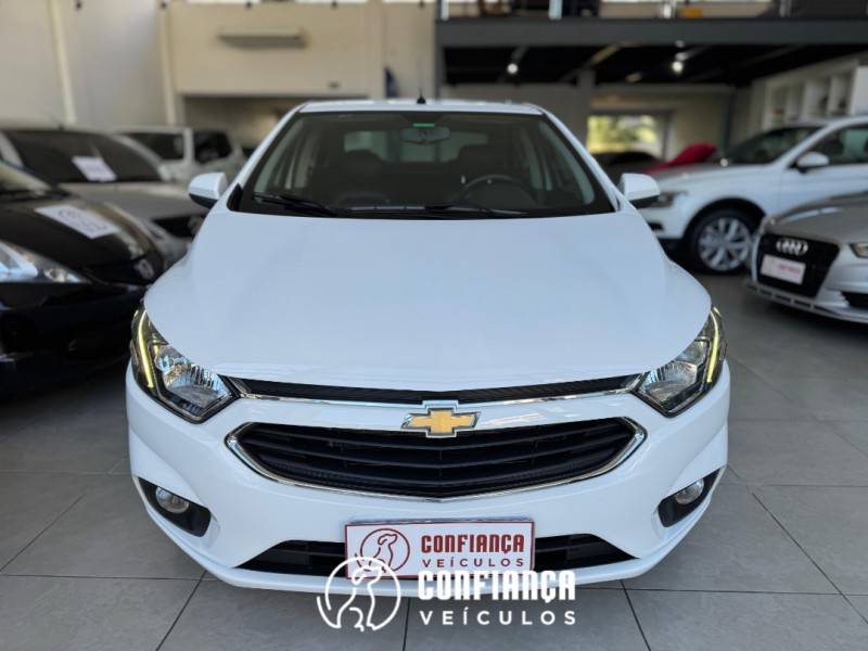CHEVROLET - PRISMA - 2016/2017 - Branca - R$ 59.900,00