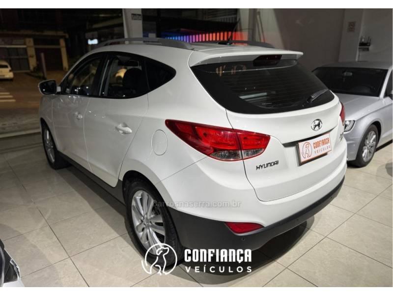 HYUNDAI - IX35 - 2014/2015 - Branca - R$ 75.900,00