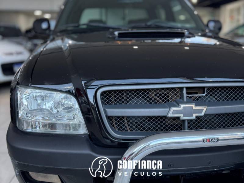 CHEVROLET - S10 - 2005/2006 - Preta - R$ 61.900,00