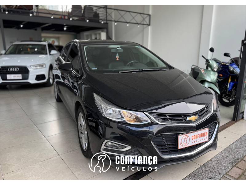 CHEVROLET - CRUZE - 2018/2019 - Preta - R$ 88.900,00