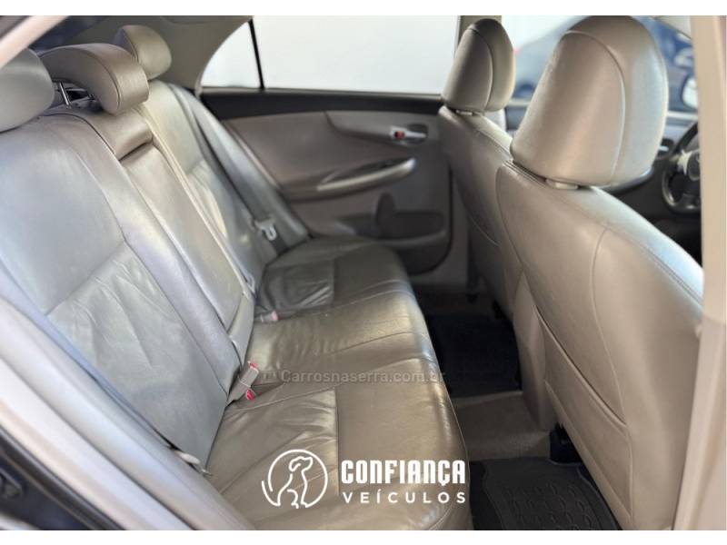 TOYOTA - COROLLA - 2011/2012 - Cinza - R$ 64.900,00