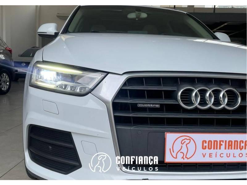 AUDI - Q3 - 2015/2016 - Branca - R$ 99.900,00