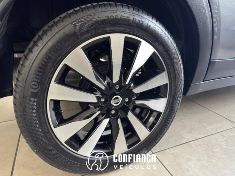 NISSAN - KICKS - 2016/2017 - Cinza - R$ 83.900,00