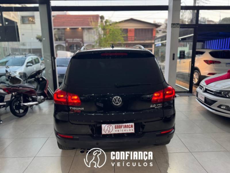 VOLKSWAGEN - TIGUAN - 2012/2012 - Preta - R$ 59.900,00