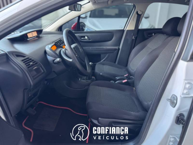 CITROËN - C4 - 2013/2014 - Branca - R$ 39.900,00